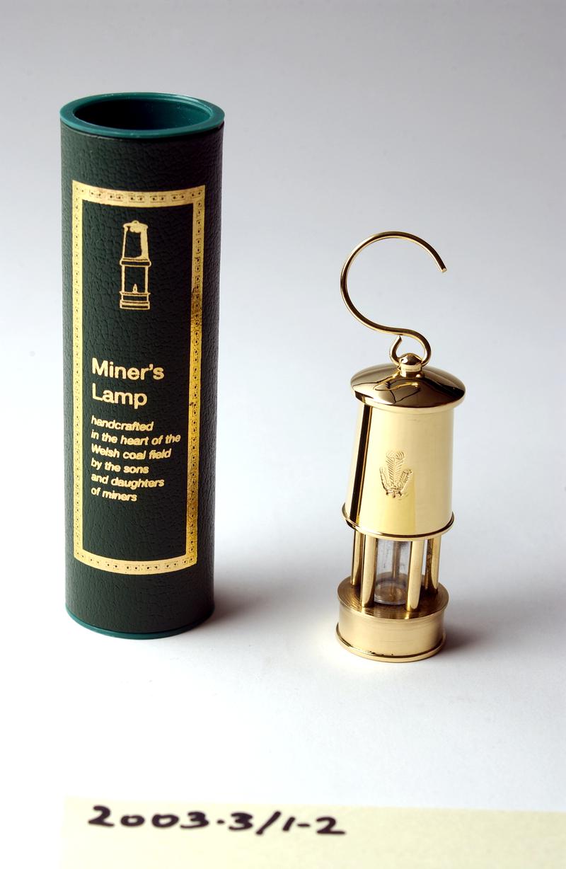 Small model of a flame safety lamp & box