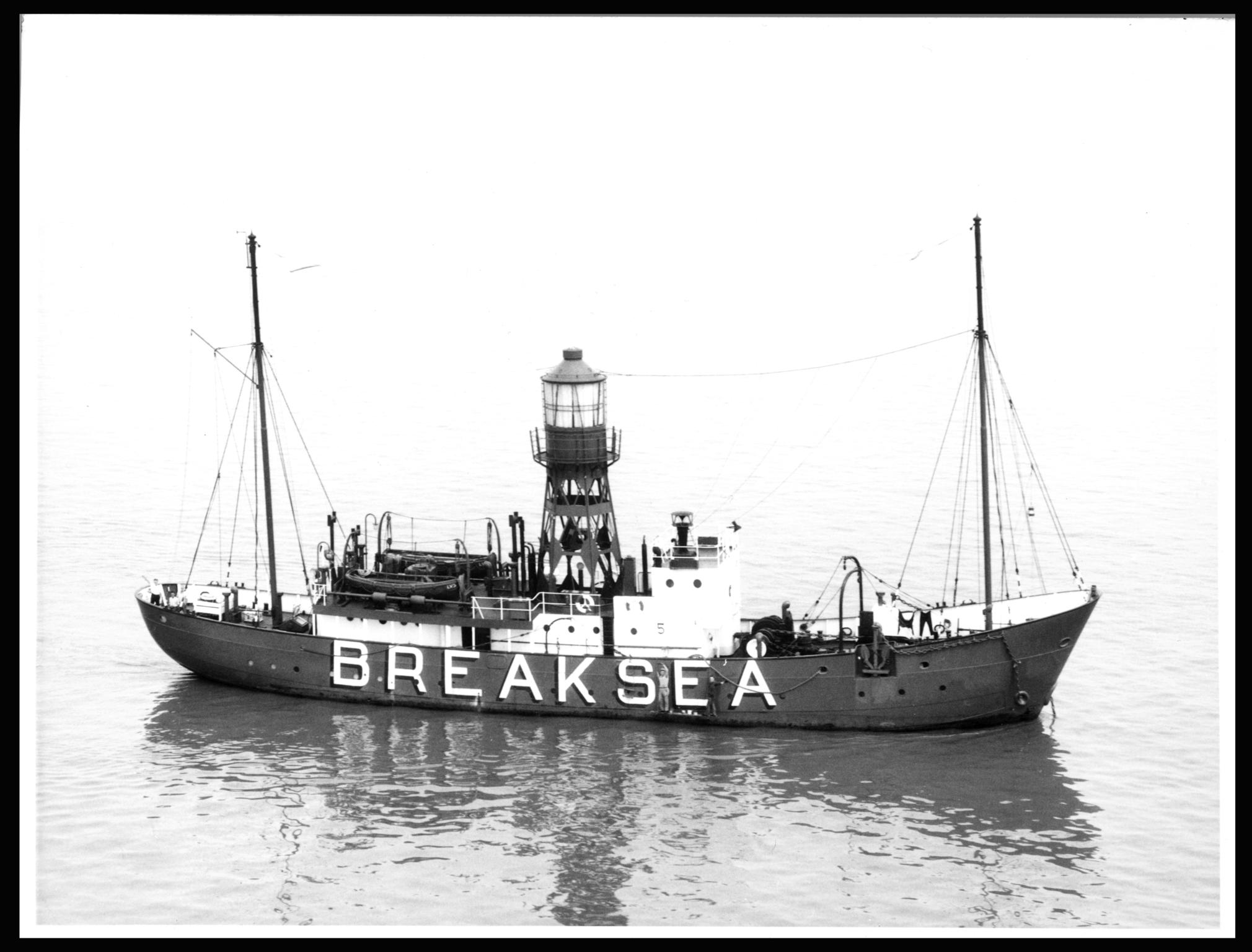 BREAKSEA light vessel, photograph