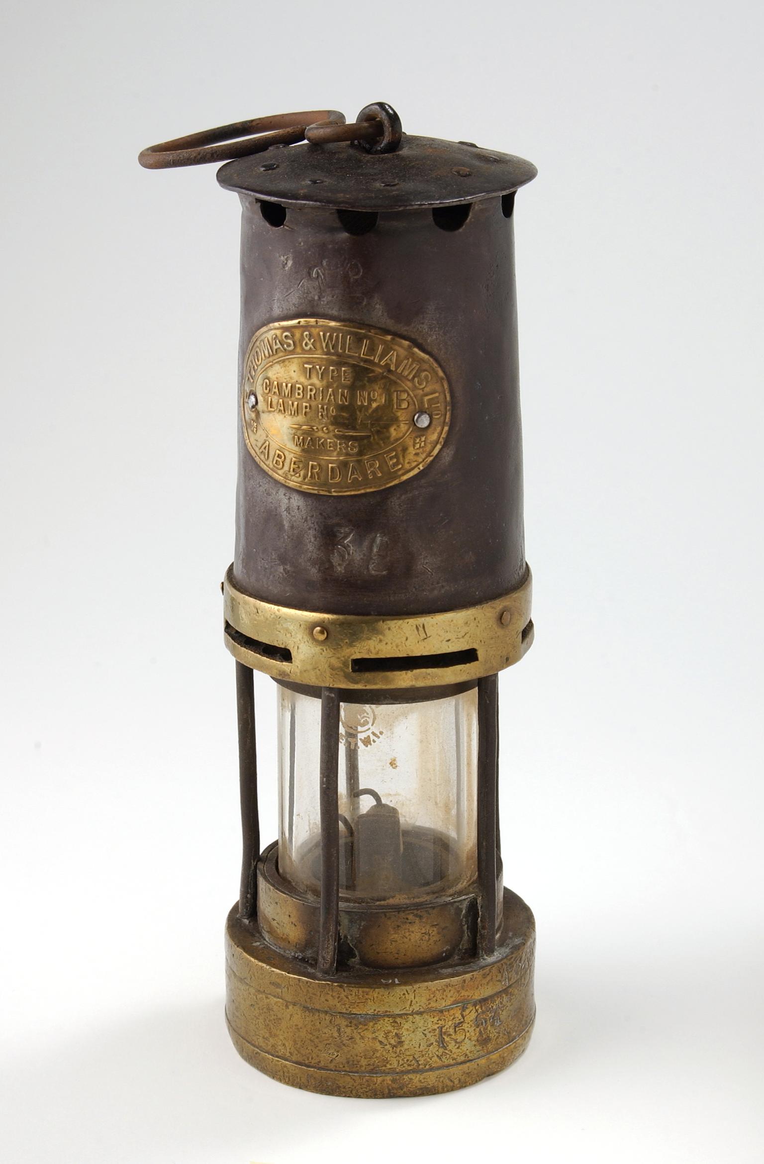 Cambrian No 1B flame safety lamp