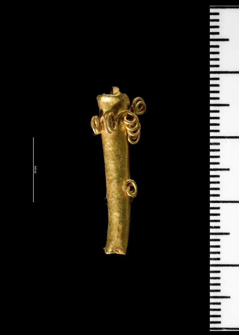 Roman gold pendant