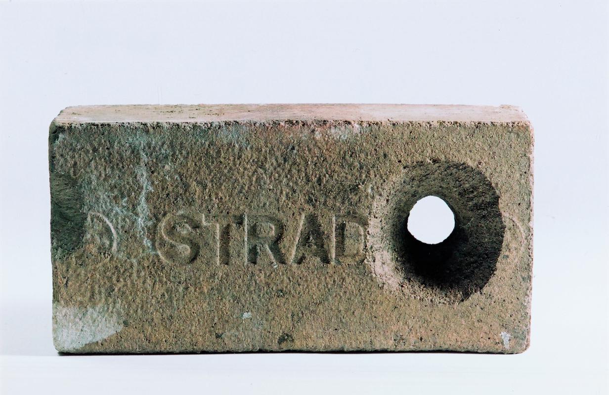 Brick "Strad(d)"