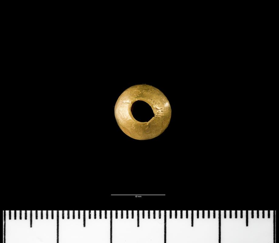 Middle Bronze Age gold bead