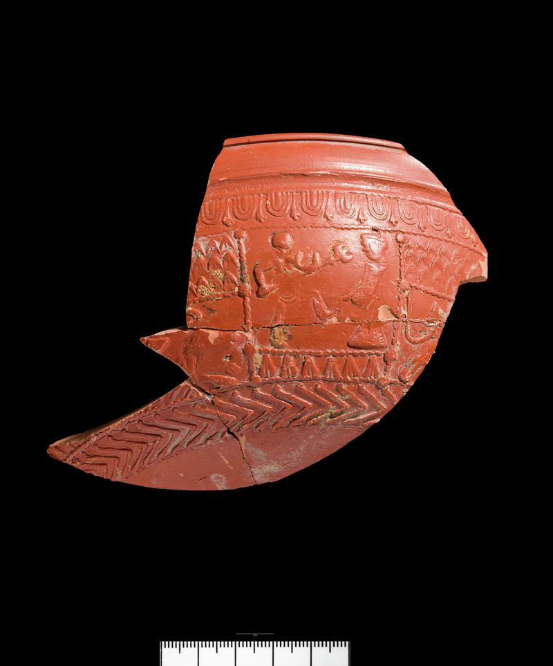 Samian Dr 37 bowl 84.43H/19.10 Britannia XXIV fig. 28, p90 No. 8 (bag 34) 3 samian fragments showing gladiators)