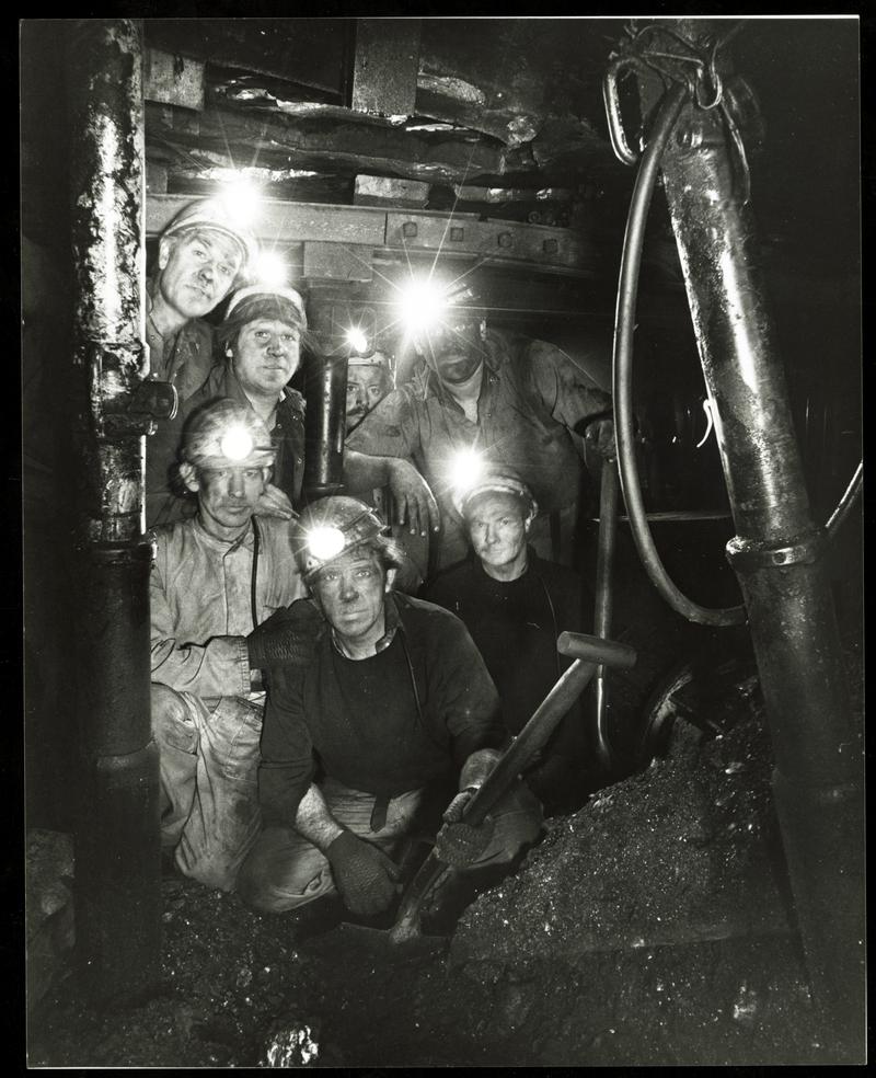 Photograph of 'Heavy Gang' on 416s supply road at Lewis Merthyr Colliery.