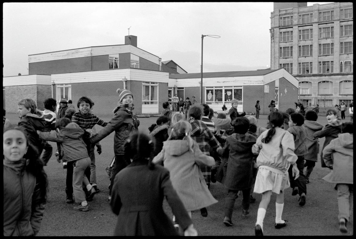 Butetown, negative