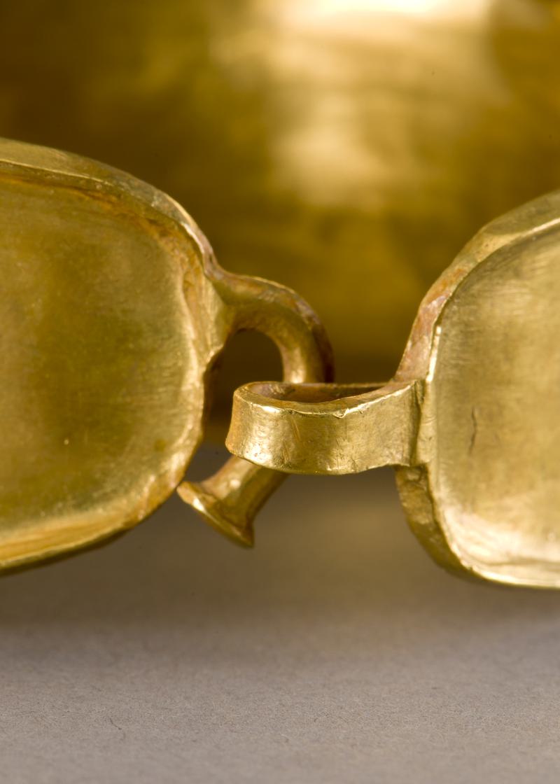 Bronze Age gold bracelet, armlet or anklet