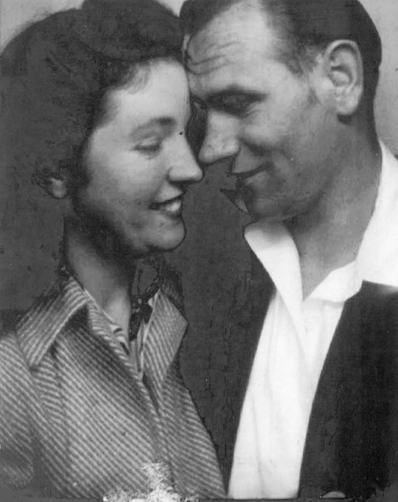 Alojzy Hellis  with his wife Mary
