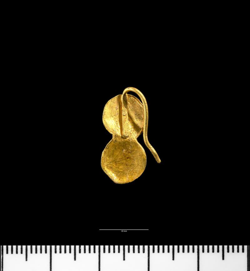 Roman gold ear ring