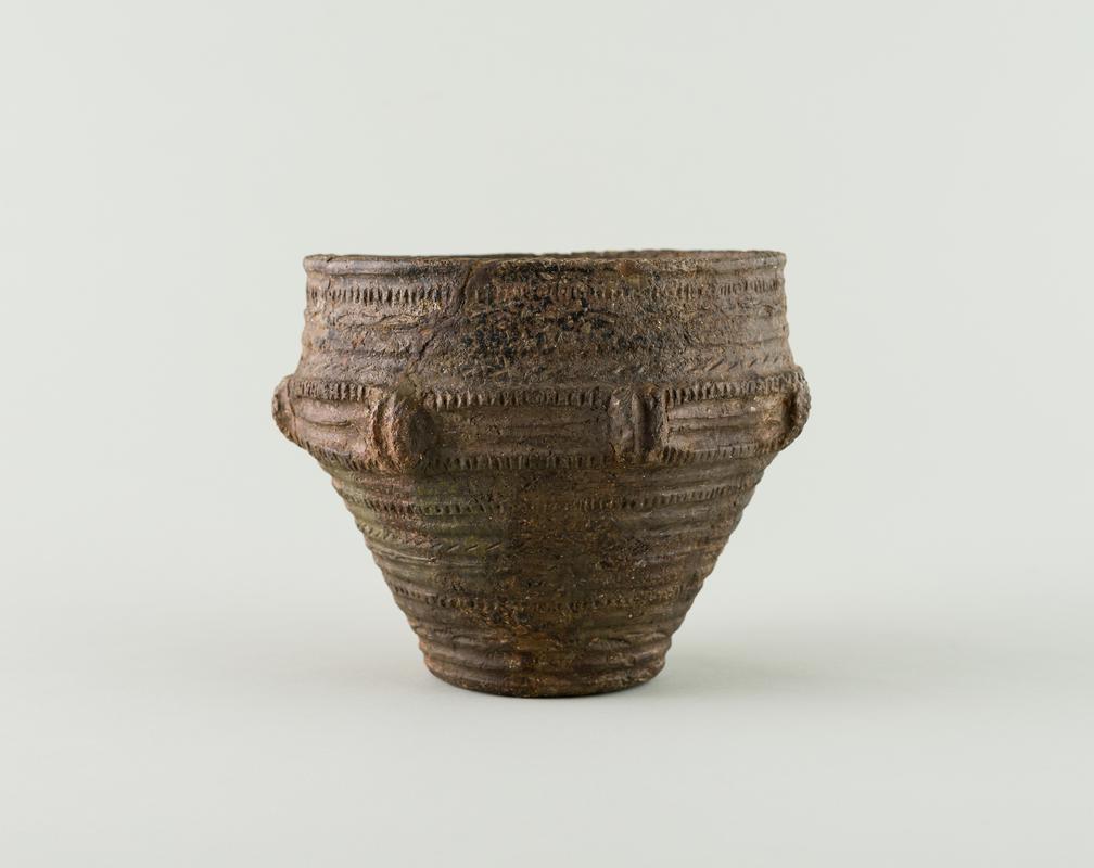 Early Bronze Age pottery food vessel