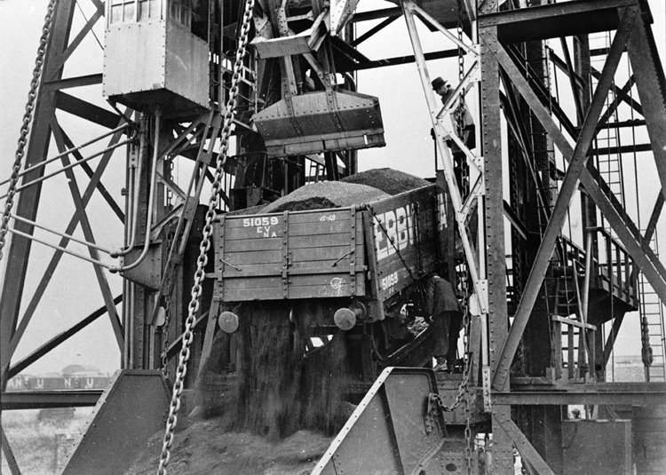 Dociau Caerdydd yn gynnar yn yr ugeinfed ganrif