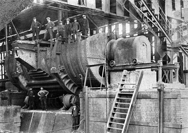 Ym 1929 cafwyd derbynnydd metel poeth 1,500 tunnell newydd, y mwyaf yn y byd ar y pryd.