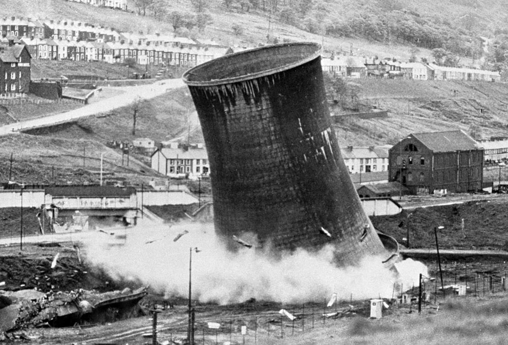 Ar 3 Hydref 1929 caewyd y gweithfeydd. Ym 1936 fe'u dymchwelwyd.