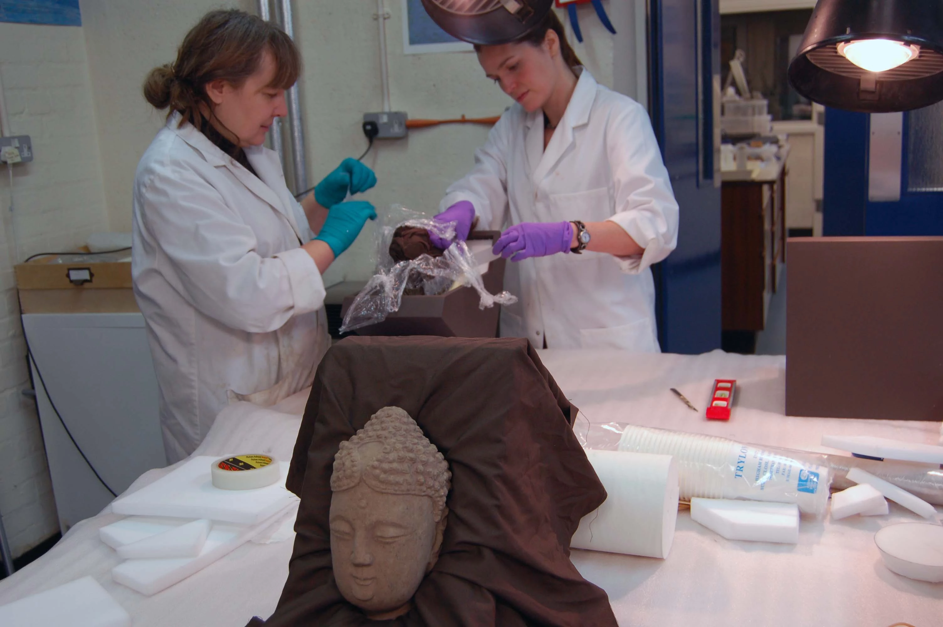 Cerfiadau Hynafol Dazu - Amgueddfa Cymru