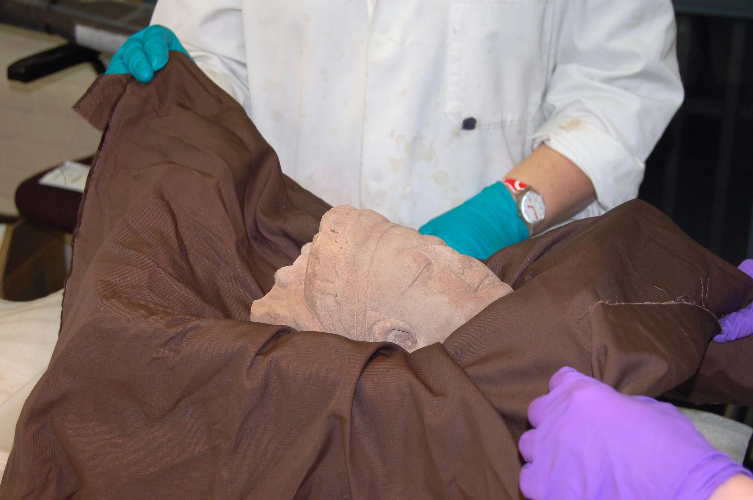 Cerfiadau Hynafol Dazu - Amgueddfa Cymru