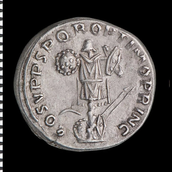 Tlws o arfau [Trajan]