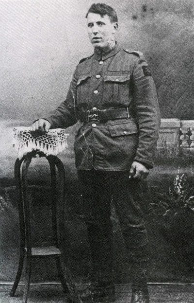 Simon Jones yn y Rhyfel Byd Cyntaf