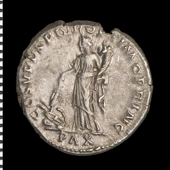 Pax (heddwch) yn rhoi arfau ar dân [Trajan]