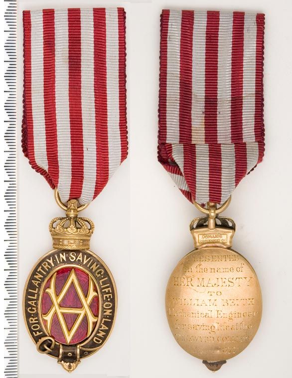 Medal Albert Dosbarth Cyntaf, i William Beith.