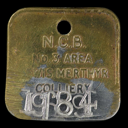 Tocyn Lamp, Glofa Lewis Merthyr