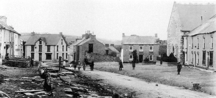 Stryd Fawr, Cilgerran, yn 1910