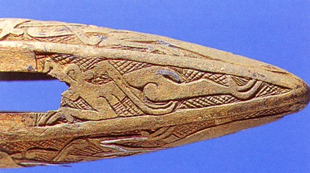 Manylyn o fwystfil ar frig gwarchodydd Smalls