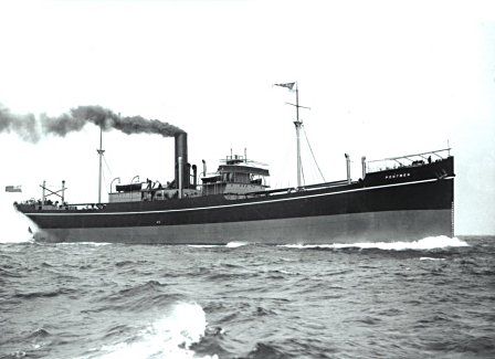 Un o longau cargo nodweddiadol Caerdydd - SS Pontwen, a adeiladwyd yn 1914.