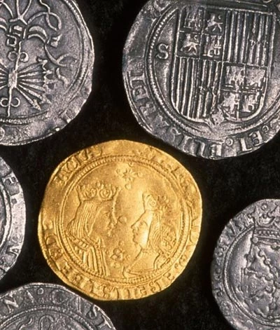 Aur Sbaen a darnau arian Ferdinand ac Isabella (1479-1504).