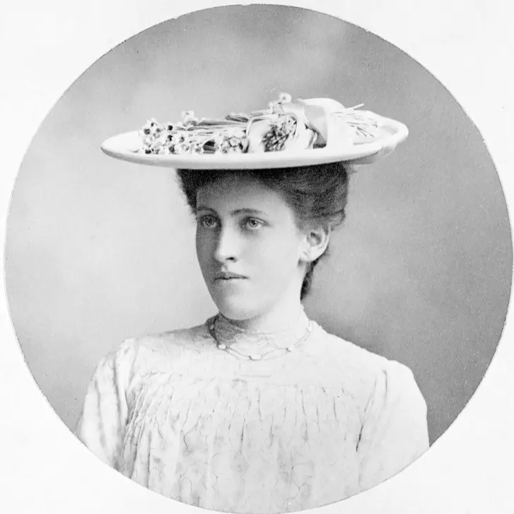 Margaret Davies (1884 - 1963)