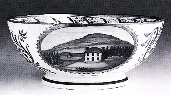 Dysgl porslen Nantgarw gyda darlun Pen-y-Rhos, 1821-3