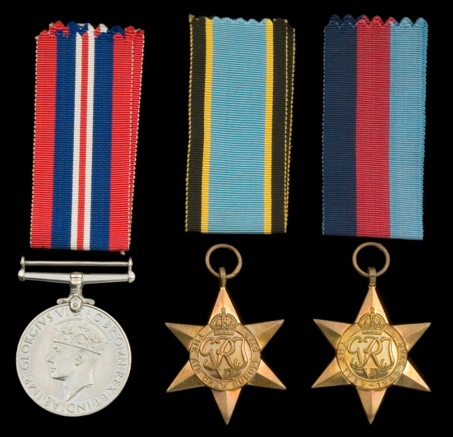 Medalau Sarjant Evans (o’r chwith i’r dde): y Fedal Ryfel, Seren Criw Awyr Ewrop, Seren 1939-1945