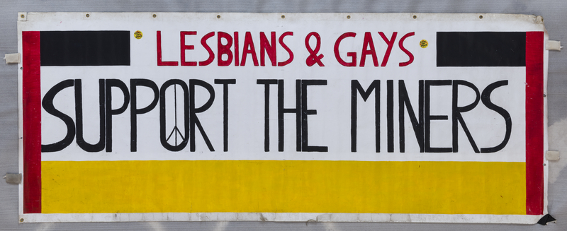 Baner ‘Lesbians and Gays support the Miners’
