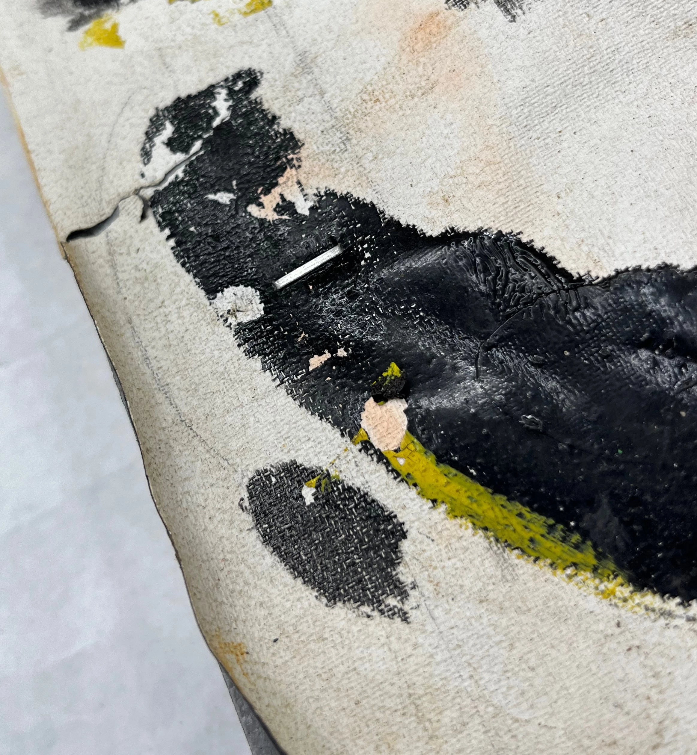 Sanctions Now cyn caledu’r paent