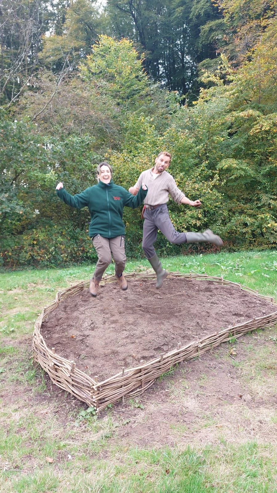 Y plannwr arbennig yn barod i'w blannu.