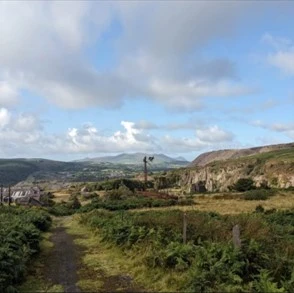 Ffig 1. Chwarel Pen yr Orsedd (lluniau wedi’u tynnu gan yr awdur).