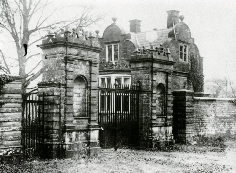 Lodge, Castell Malgwyn